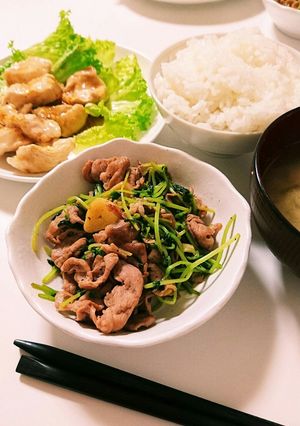 豚肉と豆苗のにんにく塩レモン炒め-レシピのメイン写真