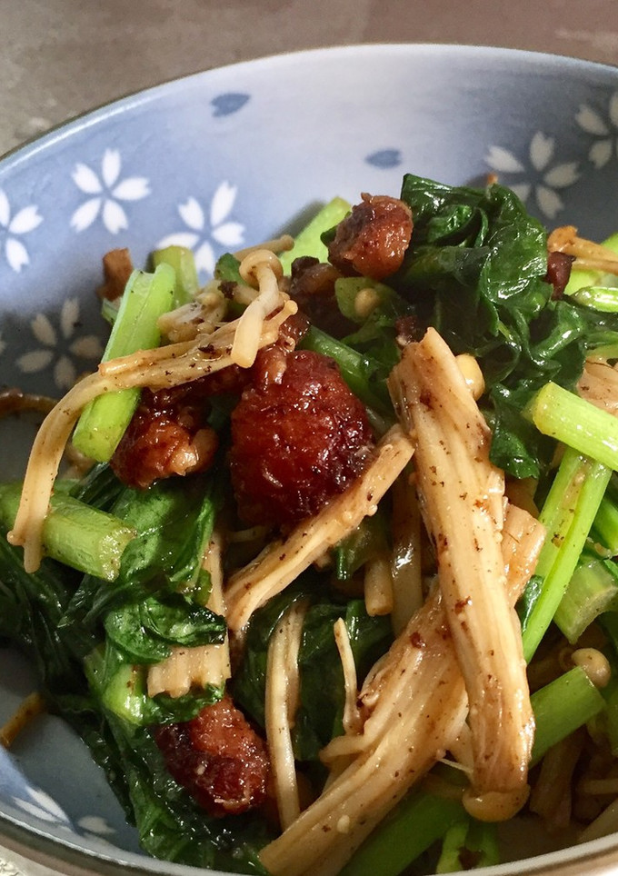 鶏皮と小松菜えのきの炒め物-レシピのメイン写真