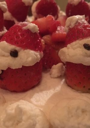 生クリームにゼラチンで♡簡単いちごサンタ-レシピのメイン写真