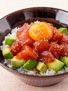 コク旨たれ☆まぐろとアボカドのユッケ丼-レシピのメイン写真