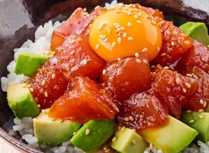 コク旨たれ☆まぐろとアボカドのユッケ丼-レシピのメイン写真
