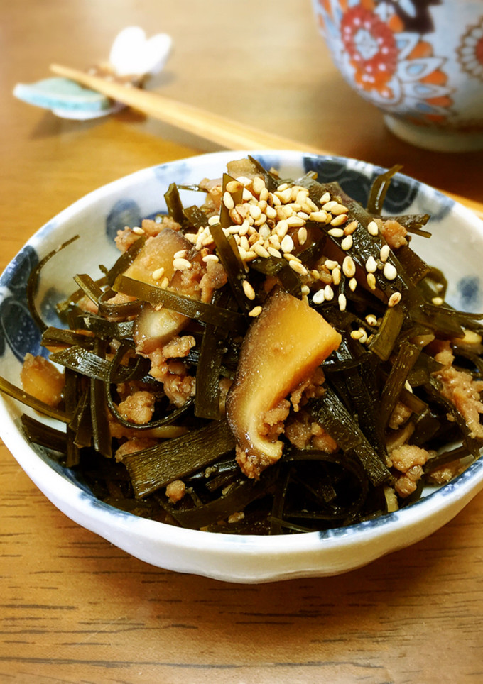 豚肉でコク旨♡昆布と椎茸の佃煮-レシピのメイン写真