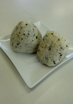 まんで美味しい！こんか鯖とシソのおにぎり-レシピのメイン写真