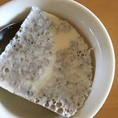 รูปของ 簡単美味しい♡濃い牛乳寒天チアシード入り