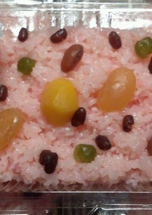 お祝いに！うるかし無用宝石箱みたいお赤飯-レシピのメイン写真