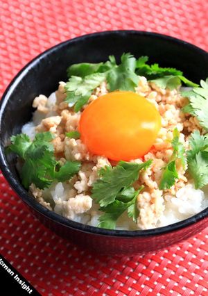 タイ風！そぼろ＋パクチーTKG-レシピのメイン写真