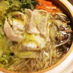 A picture of 簡単!餃子鍋☆締めはあんかけラーメンで.