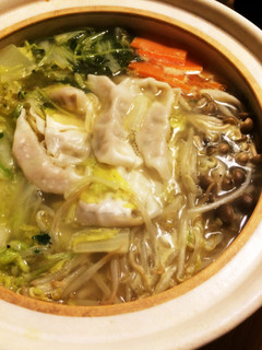 簡単!餃子鍋☆締めはあんかけラーメンで-レシピのメイン写真
