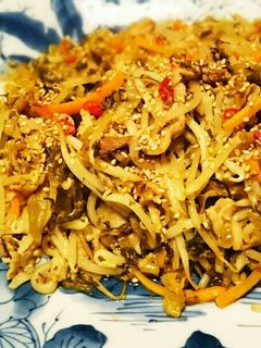 豚こまとモヤシのピリ辛高菜炒め-レシピのメイン写真