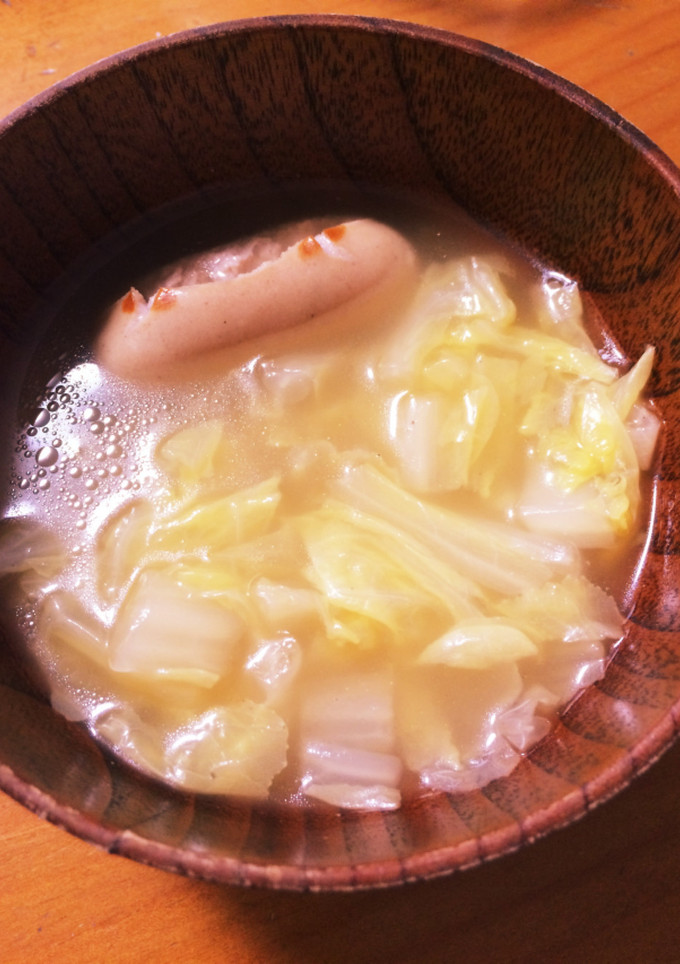 白菜とソーセージのスープ-レシピのメイン写真