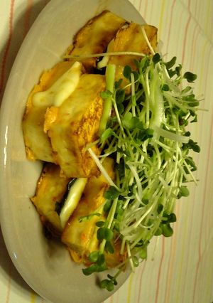 のりとチーズを挟んだピリから豆腐ステーキ-レシピのメイン写真