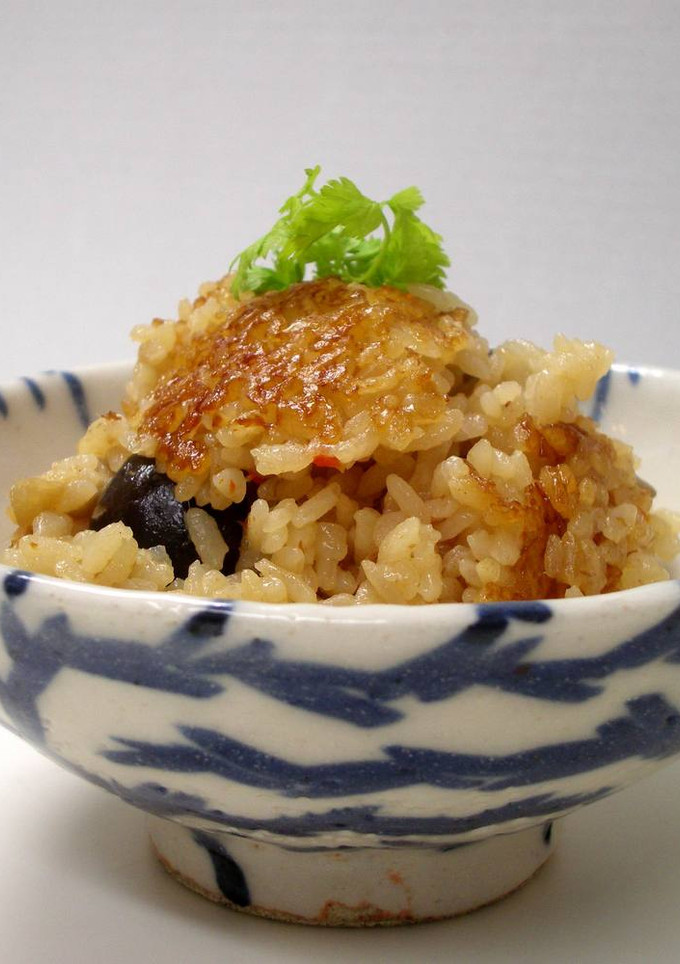 炊飯器で簡単“おこげ”　（炊き込みご飯）-レシピのメイン写真