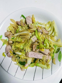 キャベツと玉ねぎと豚肉のアンチョビ炒め✨-レシピのメイン写真