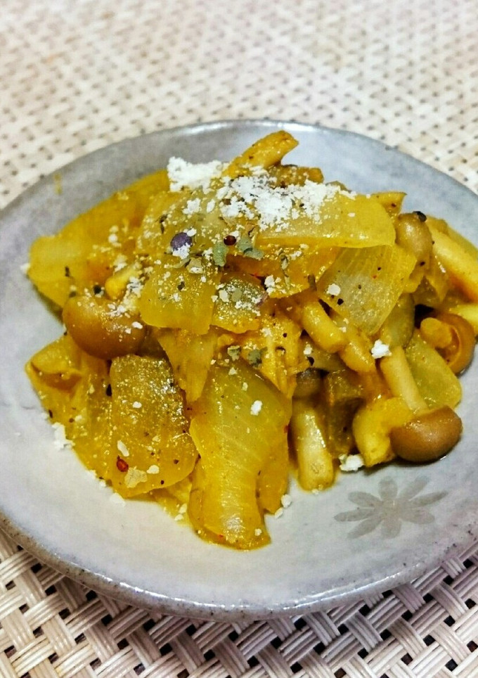 玉ねぎとしめじのカレー風炒め-レシピのメイン写真