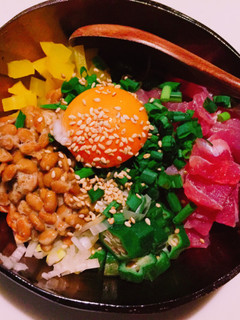 マグロの中落ちで 海鮮ばくだん-レシピのメイン写真
