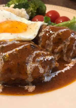 簡単絶品♡デミ煮込みハンバーグ-レシピのメイン写真