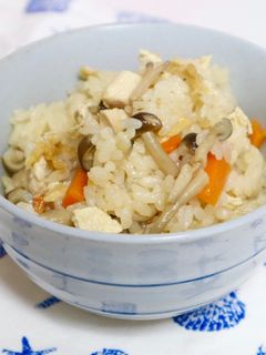 少ない具材で簡単♬しめじの炊き込みごはん-レシピのメイン写真
