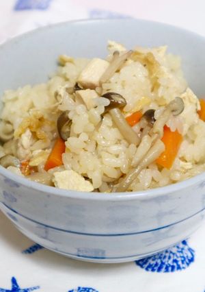 少ない具材で簡単♬しめじの炊き込みごはん-レシピのメイン写真