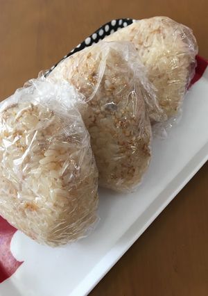 あごだしとごま油のおにぎり-レシピのメイン写真