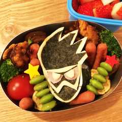 รูปของ 超簡単！仮面ライダーゲンム弁当