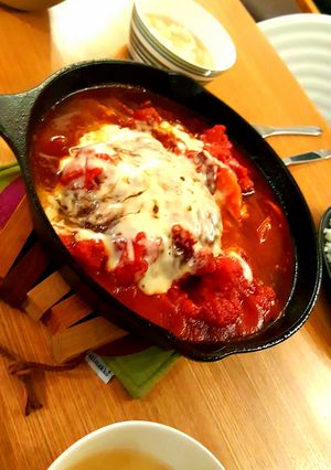 人参とチーズトマトの煮込ハンバーグ-レシピのメイン写真