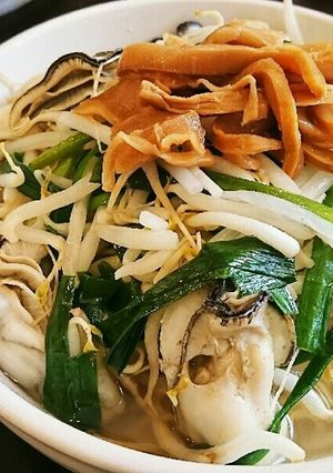 築地の名店やじ満風 牡蠣ラーメン-レシピのメイン写真