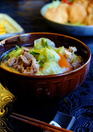 隠し味あり♡美味しいレタス豚汁！-レシピのメイン写真