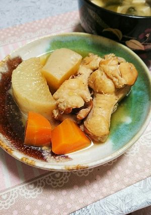 染み~(*´-`)手羽元と冷凍大根の煮物-レシピのメイン写真