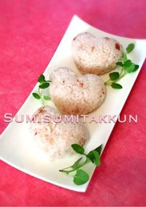 バレンタインに♪梅干し炊き込みご飯☆-レシピのメイン写真