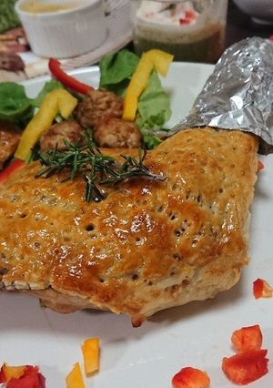 クリスマスチキンに骨付きモモ肉のパイ包み-レシピのメイン写真