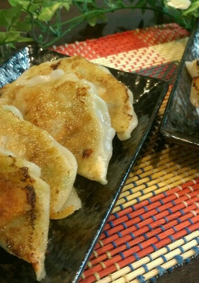 絶品♡牡蠣餃子と美味しい牡蠣のした処理-レシピのメイン写真