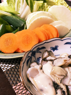 ゴマ味噌味!!!我が家の手作り牡蠣鍋♡-レシピのメイン写真