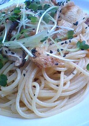 カリカリお揚げとしいたけのパスタ-レシピのメイン写真