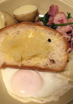 りんごのコンポートonチーズトースト-レシピのメイン写真