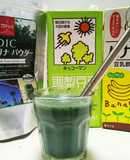 スピルリナパウダーを飲みやすいドリンクに