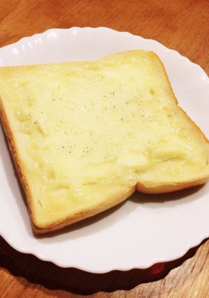 本当に美味しい...！マヨチーズトースト-レシピのメイン写真