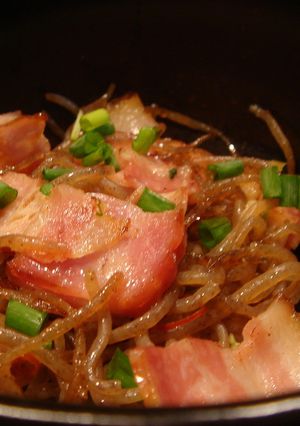 糸こんにゃくとベーコンの炒め煮-レシピのメイン写真