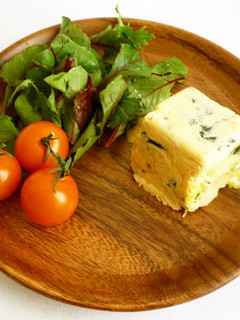 レンジで ほうれん草とソーセージの蒸し卵-レシピのメイン写真