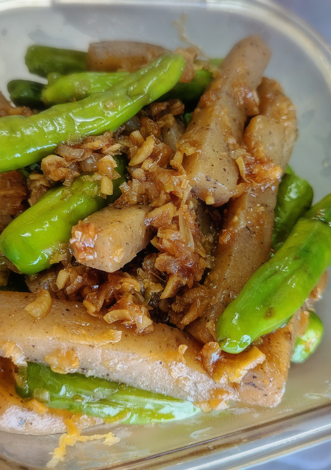 【夏の副菜】ししとうと蒟蒻の香味油炒め-レシピのメイン写真