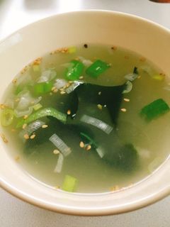 あっという間に簡単♪わかめスープ-レシピのメイン写真