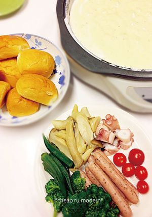 超簡単ホットプレートチーズフォンドュ-レシピのメイン写真
