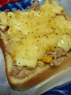 チーズがとろ~り☆ツナマヨチーズトースト-レシピのメイン写真