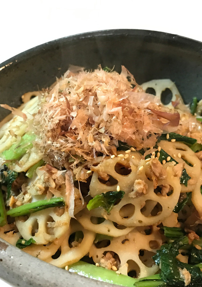 すぐできちゃう！れんこんと小松菜の炒め物-レシピのメイン写真