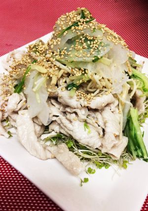 お鍋の具材で簡単☆ツルリン豚シャブサラダ-レシピのメイン写真