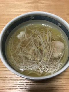鶏肉ともやしのコンソメスープ-レシピのメイン写真