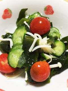 ミニトマト入り!きゅうりとワカメの酢の物-レシピのメイン写真
