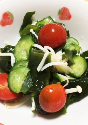 ミニトマト入り！きゅうりとワカメの酢の物-レシピのメイン写真