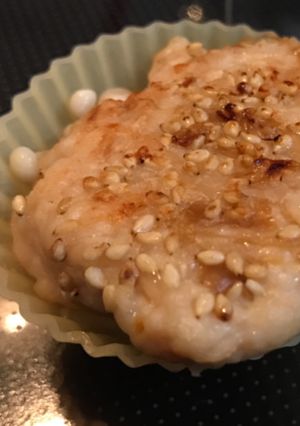 材料4つだけ！ なめ茸鶏バーグ-レシピのメイン写真
