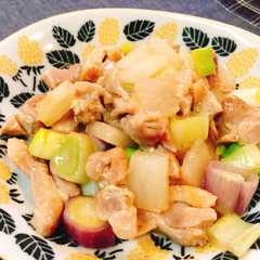 รูปของ 鶏モモ肉とカブのねぎ塩炒め