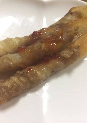 カリカリ⭐︎パン耳の豚肉まきまき-レシピのメイン写真